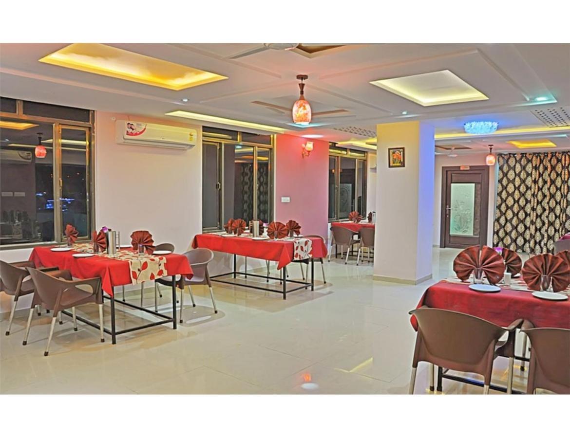 Hotel Shivam Fort View, Chittorgarh Bagian luar foto