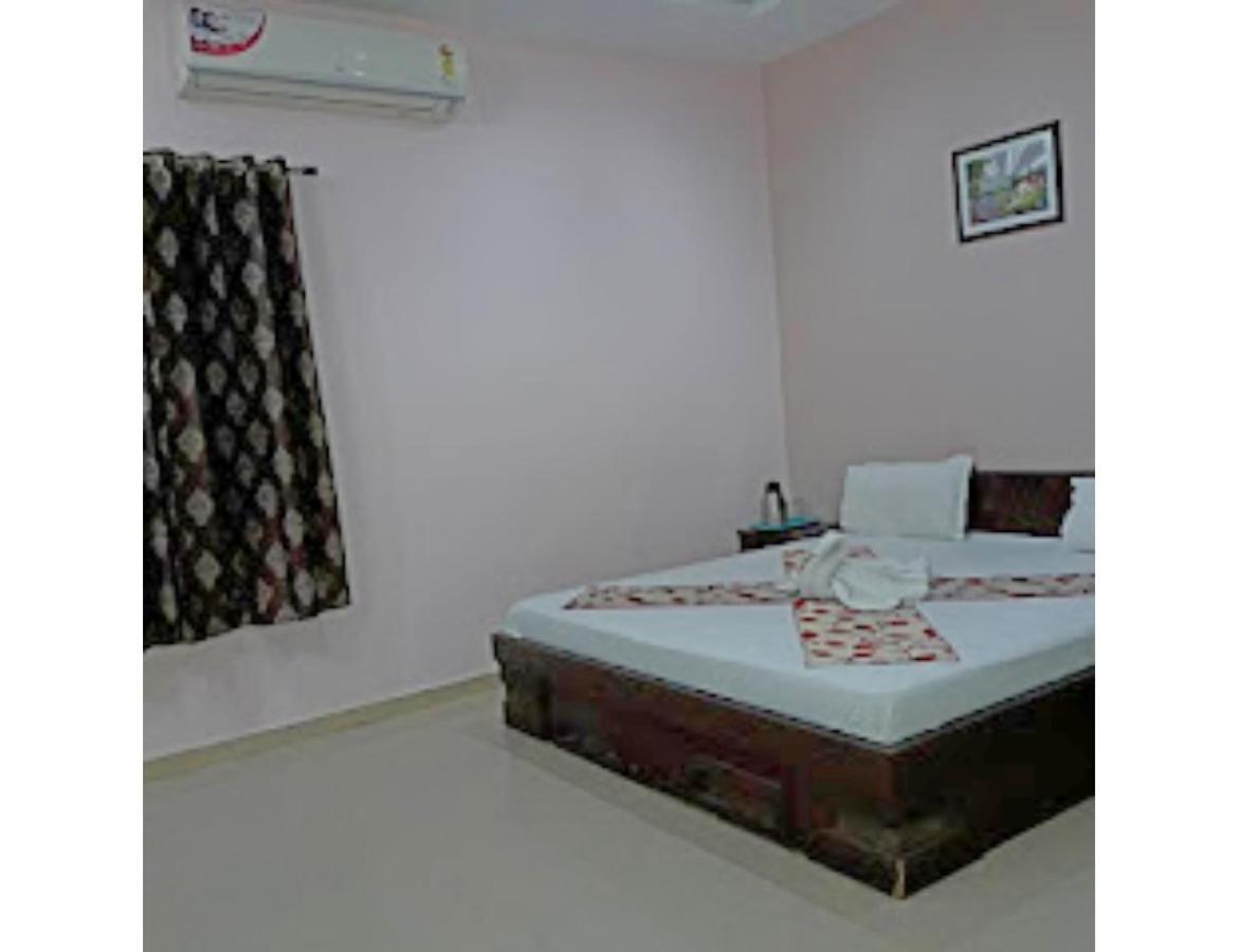 Hotel Shivam Fort View, Chittorgarh Bagian luar foto